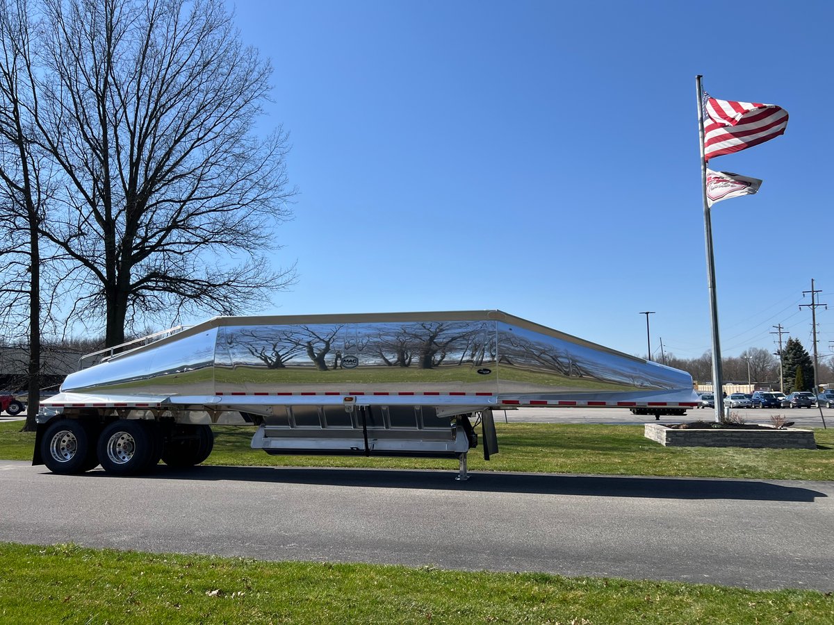 MAC Bullet™ Bottom Dump Trailer