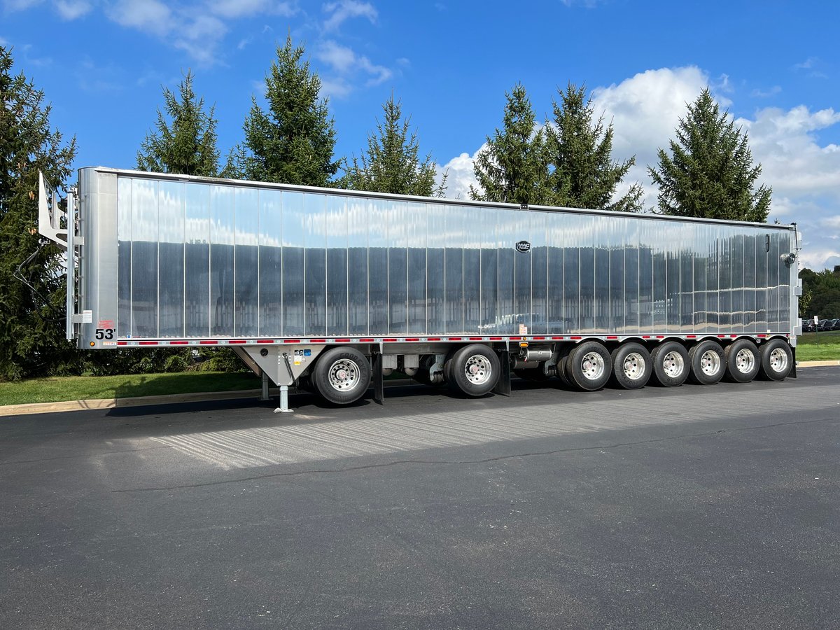 MVP™ Moving Floor Transfer Trailer - 8 Axle