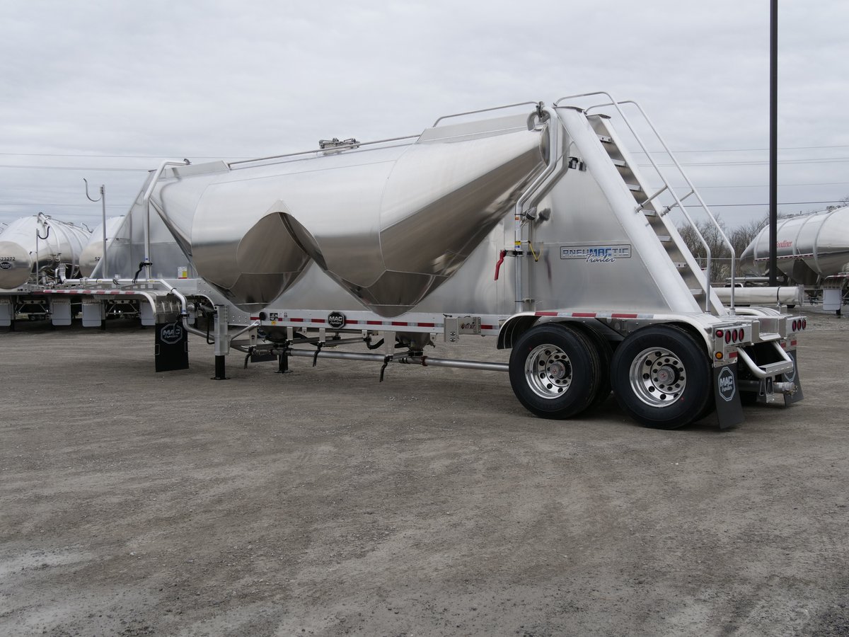 1000 Cube Pneumatic Tank Trailer